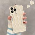 iPhone 13 Pro 3D Linear Wavy Etui